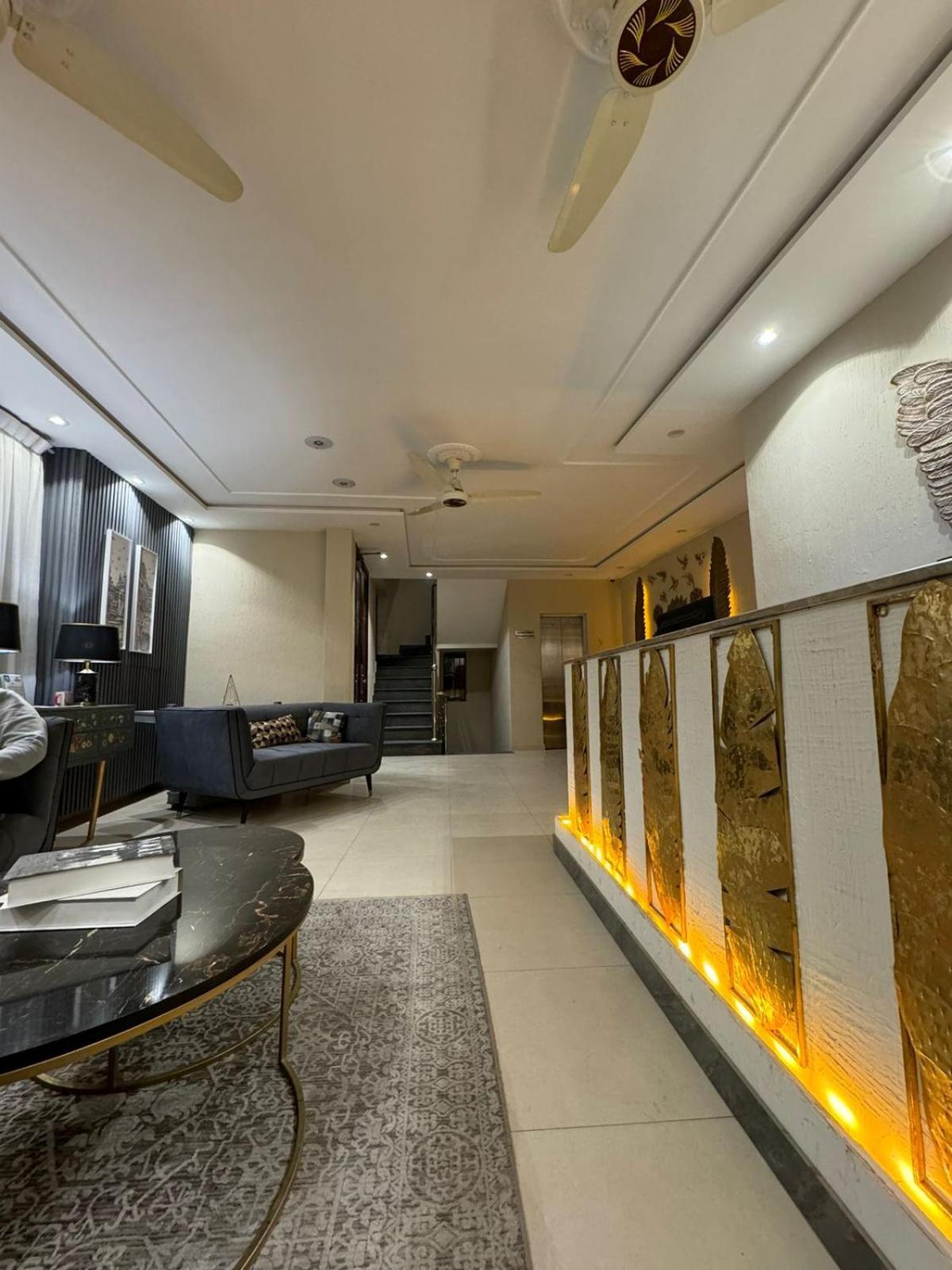 Shelton Boulevard Hotel Lahore Exterior photo
