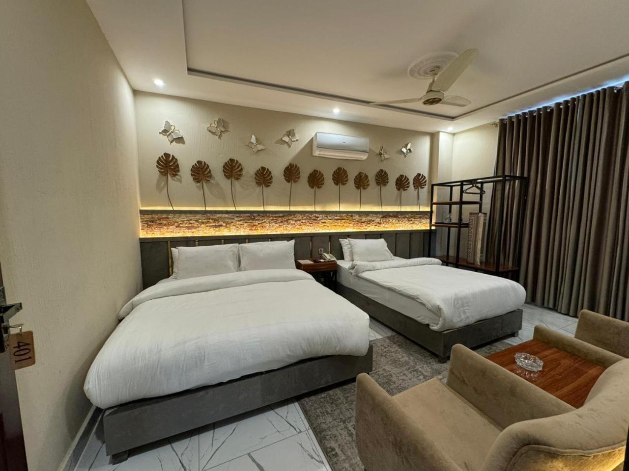 Shelton Boulevard Hotel Lahore Exterior photo